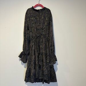 Elegant Black and Gold Women's Dress